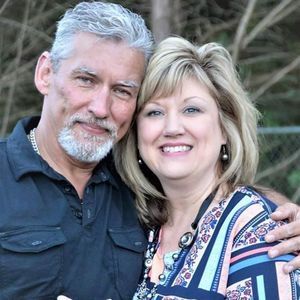 Meet your Posher, Lorie